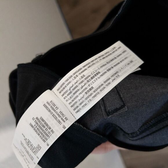 NWT Abercrombie & Fitch Black Straight High‎ Rise Patent Leather Pants Size 27 - Picture 9 of 9